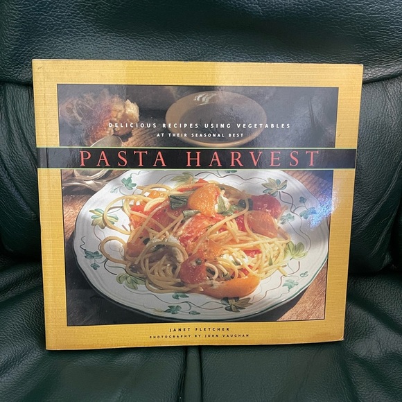 Vintage 90’s Pasta Harvest Cookbook - Picture 1 of 2